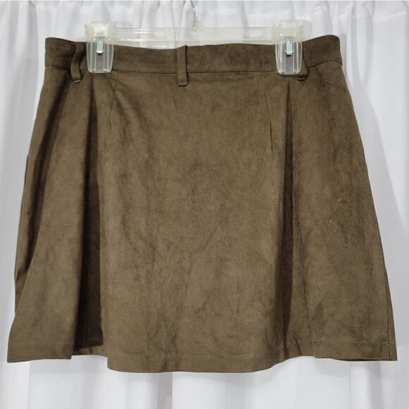 Harmony and havoc green suede skirt - Picture 4 of 7